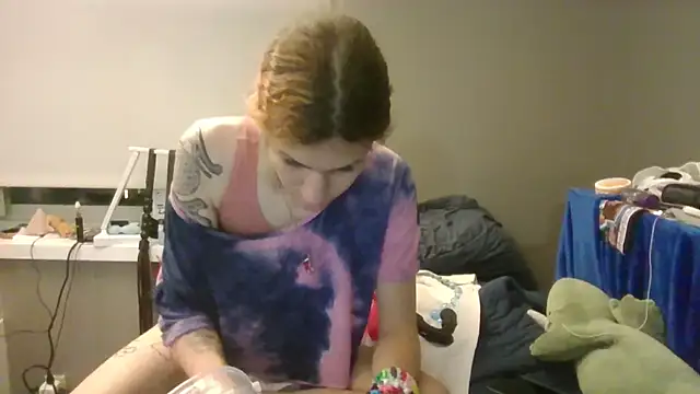 cuddlyavenue online show from October 11, 2025, 1:05 am