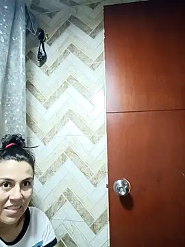 vanessa-titisM online show from January 7, 2026, 2:25 am