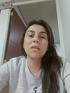 vanessa-titisM online show from May 31, 2026, 12:19 am