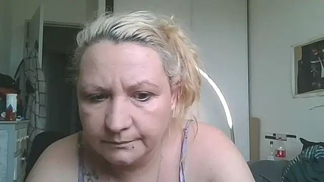 Snapshot of Bakala93 chatting on May 4, 2026, 1:29 pm Bakala93 online show from May 4, 2026, 1:29 pm