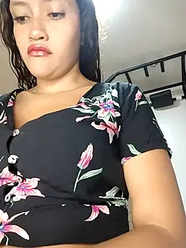 ArielBlossom    online show from February 2, 2026, 11:42 am