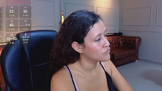 ArielBlossom    online show from February 8, 2026, 11:57 am