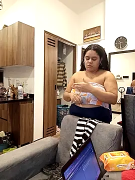 Snapshot of Anabelle_00_ chatting on October 18, 2025, 3:31 am Anabelle 00 online show from October 18, 2025, 3:31 am