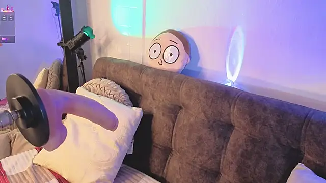 ashlynnlowe  online show from March 3, 2026, 10:15 pm