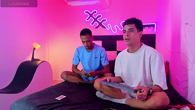 Lucky boys  X online show from September 25, 2025, 11:58 am