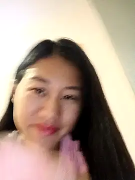 Snapshot of luy-xinh02 chatting on October 4, 2025, 12:52 am luy-xinh02 online show from October 4, 2025, 12:52 am