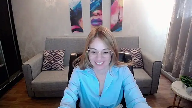 Snapshot of shy_hot_cat chatting on September 18, 2025, 8:49 am shy hot cat online show from September 18, 2025, 8:49 am