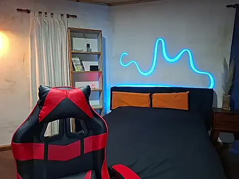 Snapshot of ObeyLust chatting on November 22, 2025, 11:37 pm ObeyLust online show from November 22, 2025, 11:37 pm