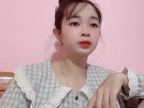 Suna7383 online show from October 27, 2025, 5:17 pm