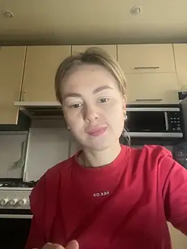 MartaLuna  online show from November 28, 2025, 11:57 am