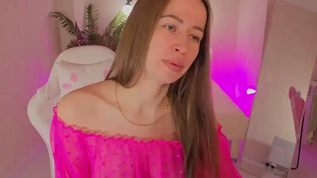 bella li   online show from February 5, 2026, 1:32 am