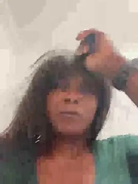 douceebene online show from September 29, 2025, 8:13 pm