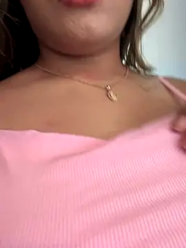 Snapshot of MayaMoanXXX chatting on October 3, 2025, 1:08 pm MayaMoanXXX online show from October 3, 2025, 1:08 pm