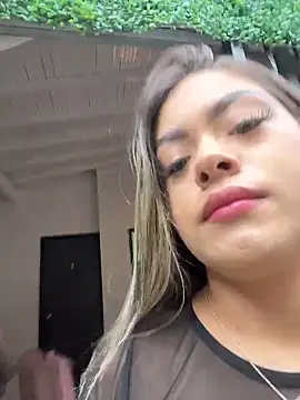 Snapshot of MayaMoanXXX chatting on November 10, 2025, 1:10 pm MayaMoanXXX online show from November 10, 2025, 1:10 pm