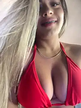 Snapshot of MayaMoanXXX chatting on November 22, 2025, 1:10 pm MayaMoanXXX online show from November 22, 2025, 1:10 pm