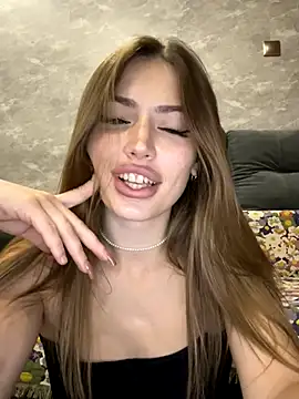 Snapshot of Elizabeth_Tay chatting on September 23, 2025, 5:27 pm Elizabeth Tay online show from September 23, 2025, 5:27 pm