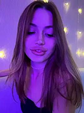 Snapshot of Elizabeth_Tay chatting on October 15, 2025, 5:02 pm Elizabeth Tay online show from October 15, 2025, 5:02 pm