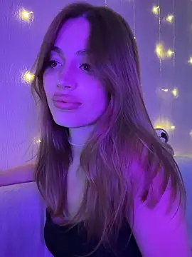 Snapshot of Elizabeth_Tay chatting on October 19, 2025, 5:02 pm Elizabeth Tay online show from October 19, 2025, 5:02 pm