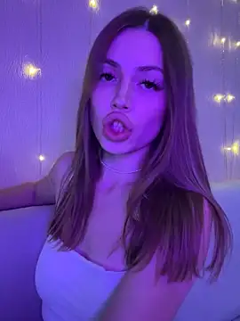 Snapshot of Elizabeth_Tay chatting on October 29, 2025, 5:25 pm Elizabeth Tay online show from October 29, 2025, 5:25 pm