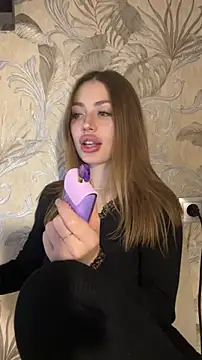 Snapshot of Elizabeth_Tay chatting on January 7, 2026, 8:00 pm Elizabeth Tay online show from January 7, 2026, 8:00 pm