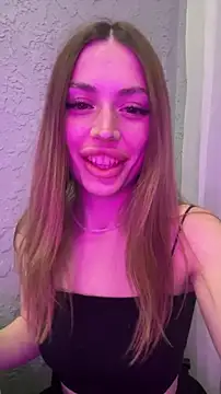 Snapshot of Elizabeth_Tay chatting on February 6, 2026, 5:38 pm Elizabeth Tay online show from February 6, 2026, 5:38 pm