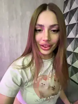 Snapshot of Elizabeth_Tay chatting on March 4, 2026, 7:31 pm Elizabeth Tay online show from March 4, 2026, 7:31 pm