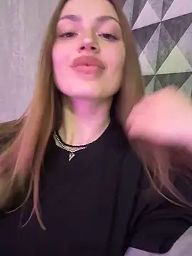 Elizabeth Tay online show from March 29, 2026, 5:46 pm