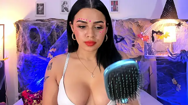 Linda Fosterr online show from October 17, 2025, 2:04 am