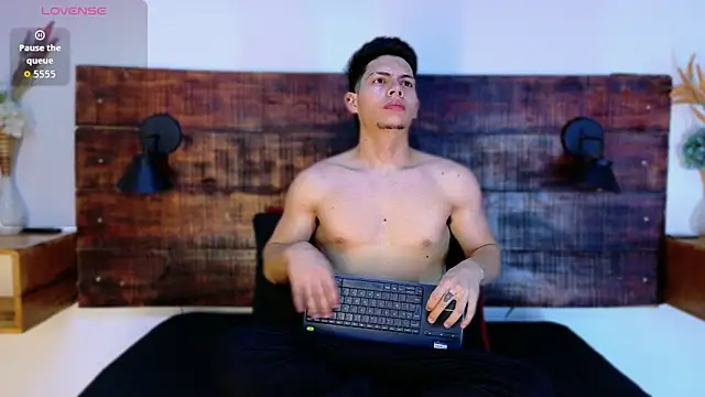 JhosuaVega online show from February 13, 2026, 1:34 am