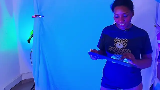 ValeryCortezm online show from January 16, 2026, 12:42 pm