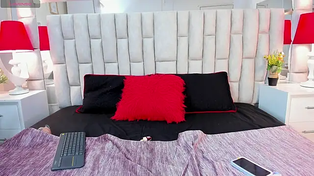 Snapshot of melani_hom chatting on September 17, 2025, 12:40 pm melani hom online show from September 17, 2025, 12:40 pm