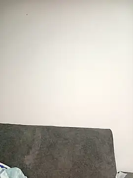 April Becker online show from November 25, 2025, 3:28 am