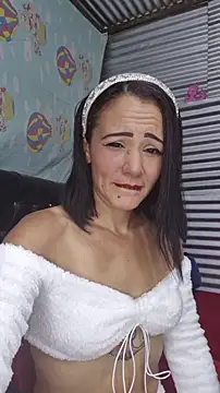 Lhia  online show from November 22, 2025, 9:03 pm