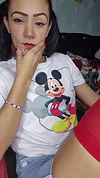 Lhia  online show from January 6, 2026, 6:22 pm