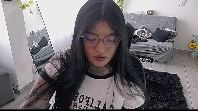 Unatatuada online show from September 24, 2025, 8:12 pm