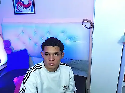 EL VENEZOLANO 22CM online show from September 26, 2025, 5:06 pm