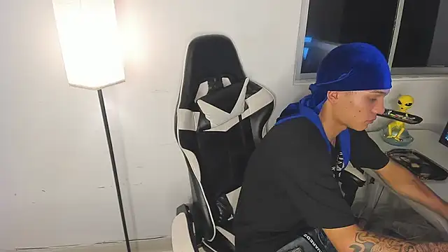 EL VENEZOLANO 22CM online show from February 8, 2026, 6:39 am