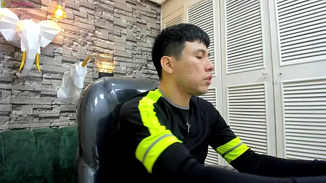 Nick Wolff online show from December 4, 2025, 4:00 am