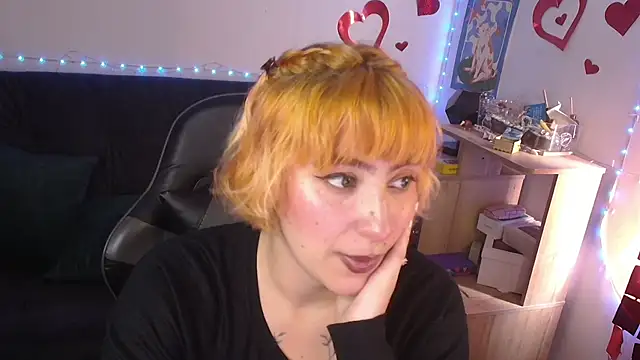 Miacatsito3 online show from June 9, 2026, 7:03 pm