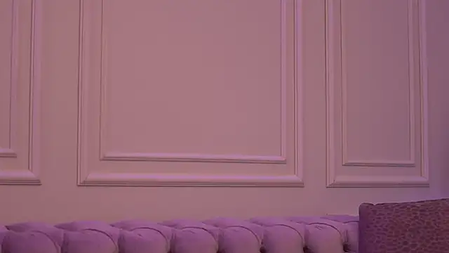 Snapshot of KatieHayes chatting on November 9, 2025, 6:50 pm KatieHayes online show from November 9, 2025, 6:50 pm