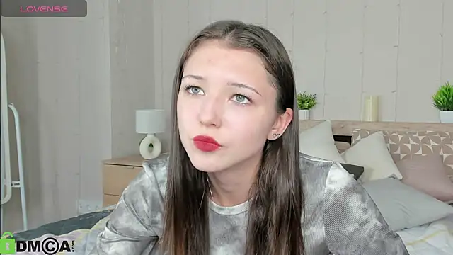 Amanda Reedd online show from September 26, 2025, 7:12 am