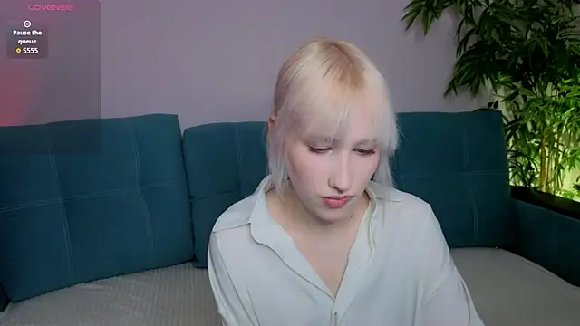 evlica online show from March 10, 2026, 2:11 pm