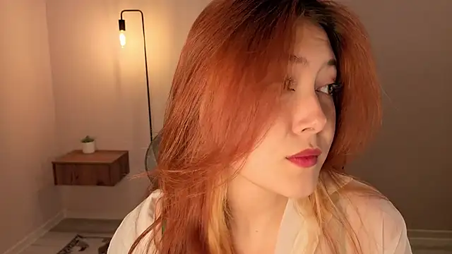 Frences Eyes online show from November 28, 2025, 1:58 pm