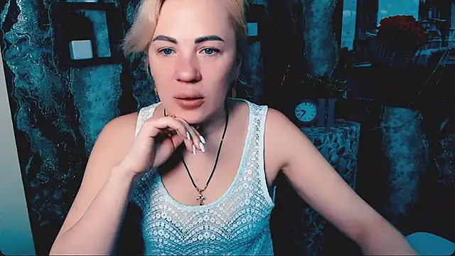 EmmaCat  online show from January 8, 2026, 6:16 am