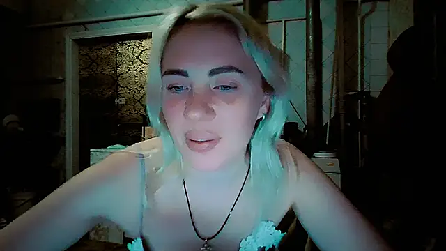 EmmaCat  online show from February 7, 2026, 8:01 pm