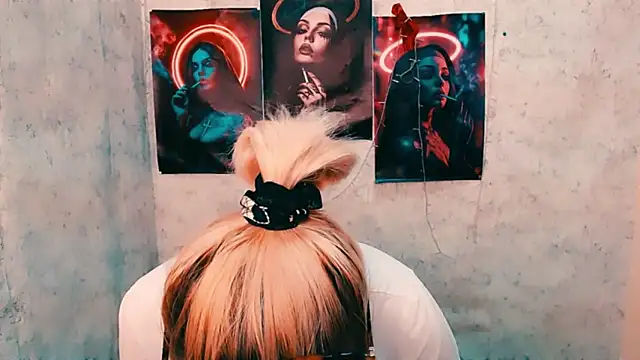 EmmaCat  online show from March 11, 2026, 5:02 am