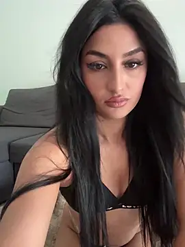 Snapshot of Mia_spicyy chatting on July 9, 2026, 8:40 am Mia spicyy online show from July 9, 2026, 8:40 am
