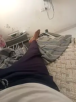 meenahotdarling online show from September 25, 2025, 2:37 am