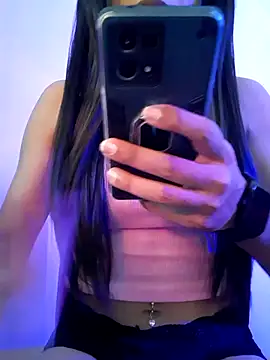 Snapshot of Cutie-Whiskey1 chatting on October 18, 2025, 10:05 am Cutie-Whiskey1 online show from October 18, 2025, 10:05 am