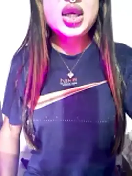 Snapshot of Cutie-Whiskey1 chatting on December 17, 2025, 7:42 pm Cutie-Whiskey1 online show from December 17, 2025, 7:42 pm